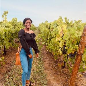 Meet your Posher, Ashley